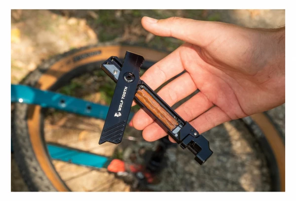 Multi-Outil Wolf Tooth 8-Bit Chainbreaker + Utility Knife (4 Fonctions) Noir 8 Multi-Outil Wolf Tooth 8-Bit Chainbreaker + Utility Knife (4 Fonctions) Noir – Image 6