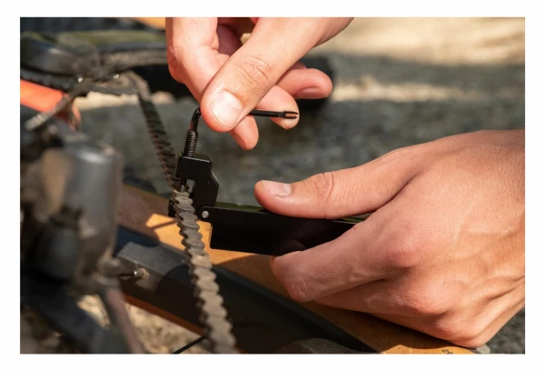 Multi-Outil Wolf Tooth 8-Bit Chainbreaker + Utility Knife (4 Fonctions) Noir 9 Multi-Outil Wolf Tooth 8-Bit Chainbreaker + Utility Knife (4 Fonctions) Noir – Image 7