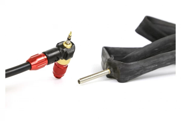 Pompe à Pied Lezyne CNC Digital Drive (Max 220 Psi / 15 Bar) Neo Metallic 4 Pompe à Pied Lezyne CNC Digital Drive (Max 220 Psi / 15 Bar) Neo Metallic – Image 2