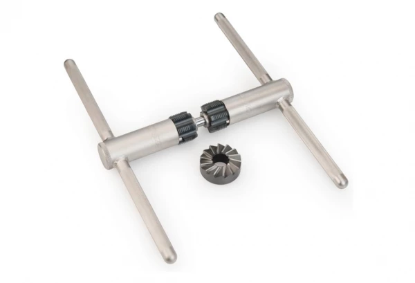 Kit Taraudage Et Surfaçage Pour Boîtier De Pédalier Park Tool BTS-1 3 Kit Taraudage Et Surfaçage Pour Boîtier De Pédalier Park Tool BTS-1