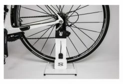 SARIS Pied De Vélo THE BOSS Blanc 7 SARIS Pied De Vélo THE BOSS Blanc -Entretien Réparation Route Soldes unnamed file 5361