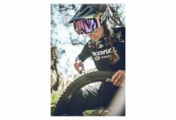 Kit Réparation Tubeless Lezyne Classic Tubeless Kit + 5 Mèches 9 Kit Réparation Tubeless Lezyne Classic Tubeless Kit + 5 Mèches -Entretien Réparation Route Soldes unnamed file 998